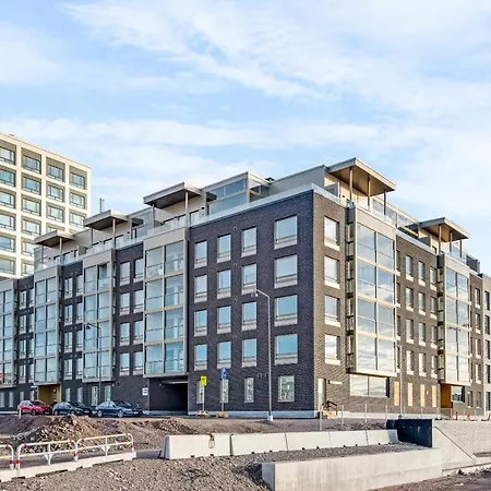 Wehost Luxurious Shoreside With Balcony